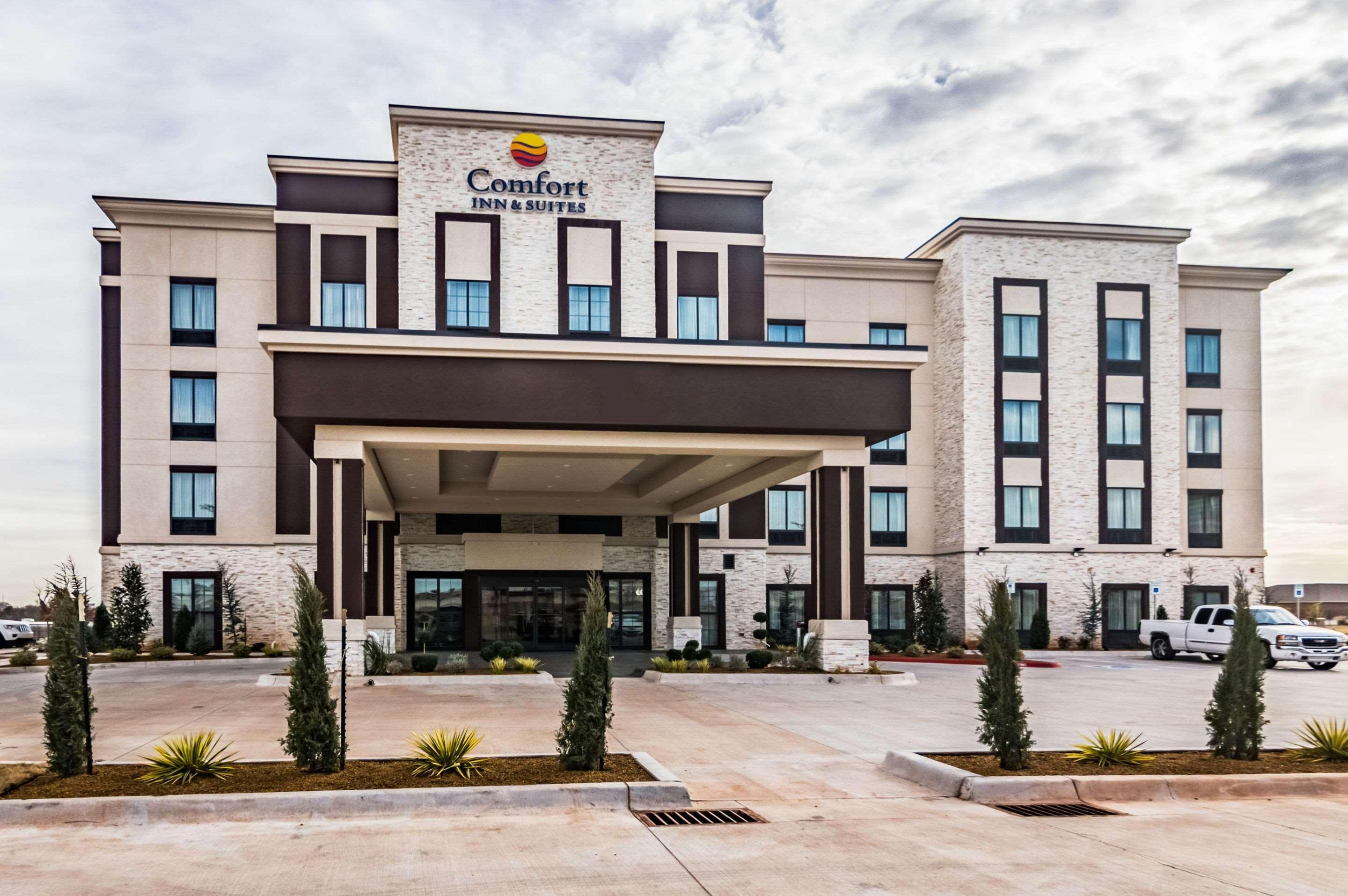 Comfort Inn & Suites Oklahoma City South I-35 Exterior photo